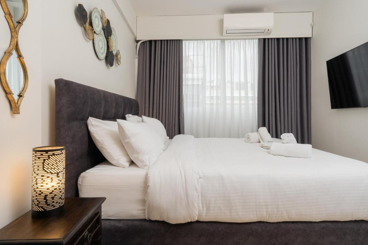 Dema Luxury Suites - Perikleous E8 Athena Bagian luar foto
