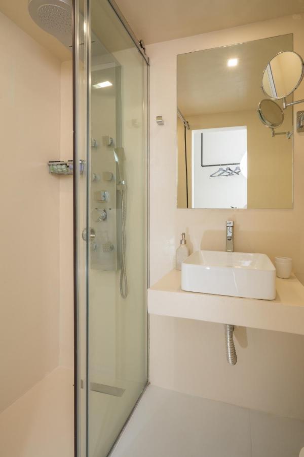 Dema Luxury Suites - Perikleous E8 Athena Bagian luar foto
