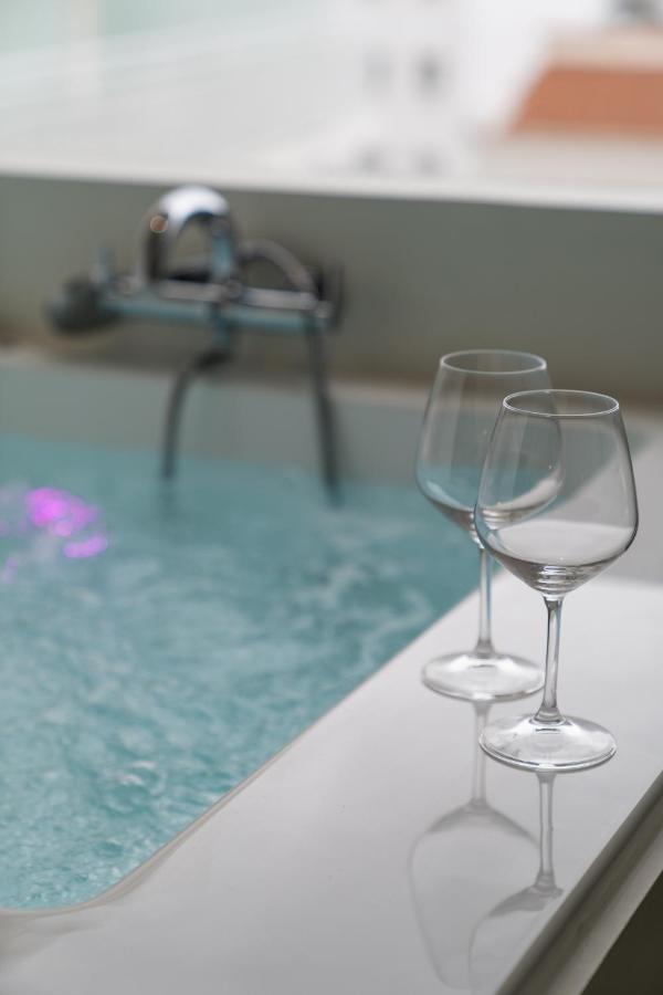 Dema Luxury Suites - Perikleous E8 Athena Bagian luar foto